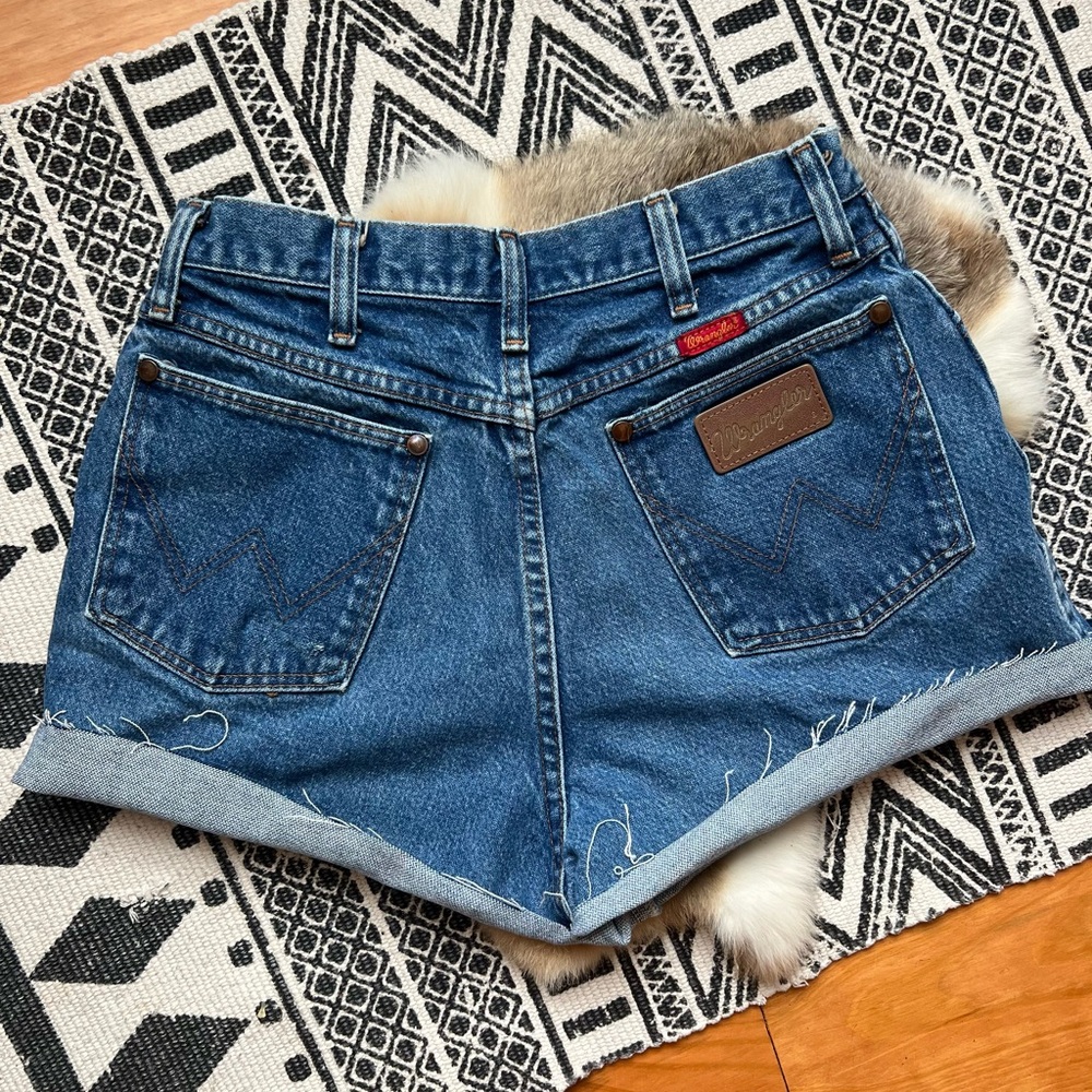 Vintage Wrangler Cowboy Cut 32x24 MWZ Cut off Shorts
